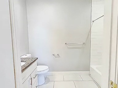 2 bed, 2 bath apartment for rent at 15 Dana Ave Unit 3, Hyde Park — photo 7 of 8