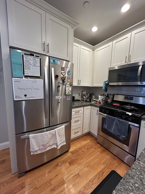 2 bed, 2 bath apartment for rent at 15 Dana Ave Unit 4, Hyde Park — photo 5 of 17