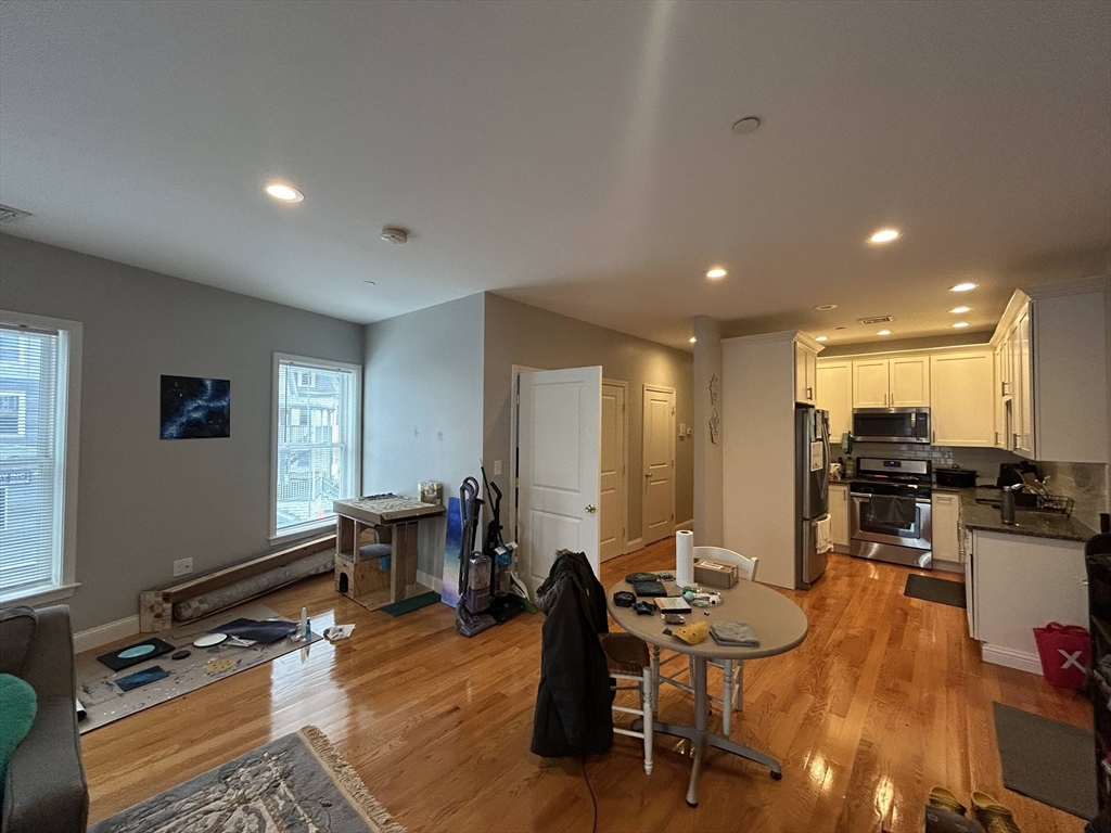 2 bed, 2 bath apartment for rent at 15 Dana Ave Unit 4, Hyde Park — photo 4 of 17