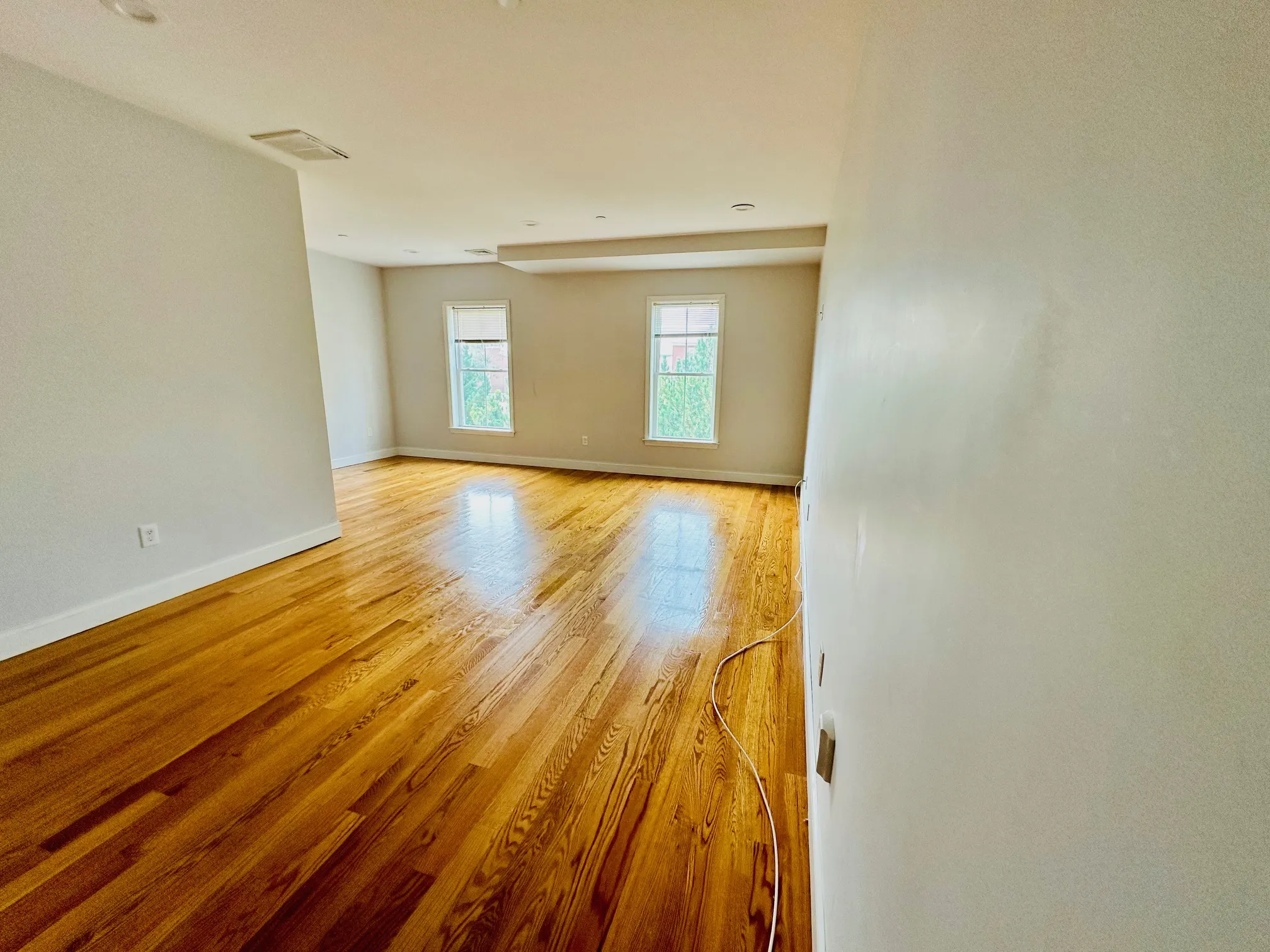 2.5 bed, 2 bath apartment for rent at 15 Dana Ave Unit 6, Hyde Park — photo 7 of 17