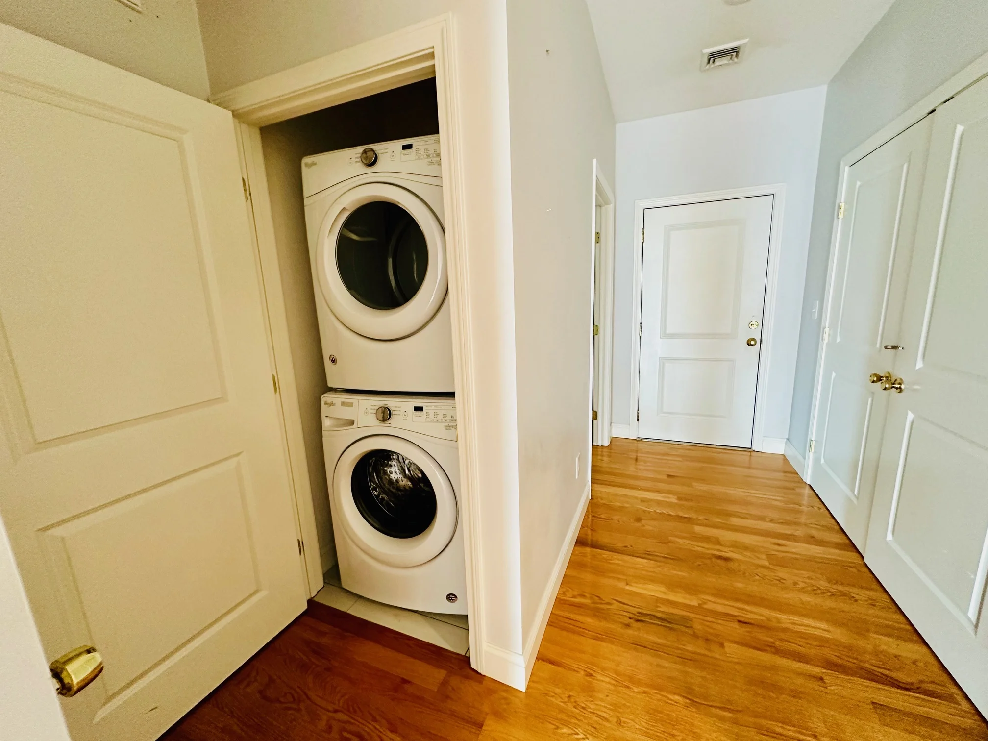 2.5 bed, 2 bath apartment for rent at 15 Dana Ave Unit 6, Hyde Park — photo 15 of 17
