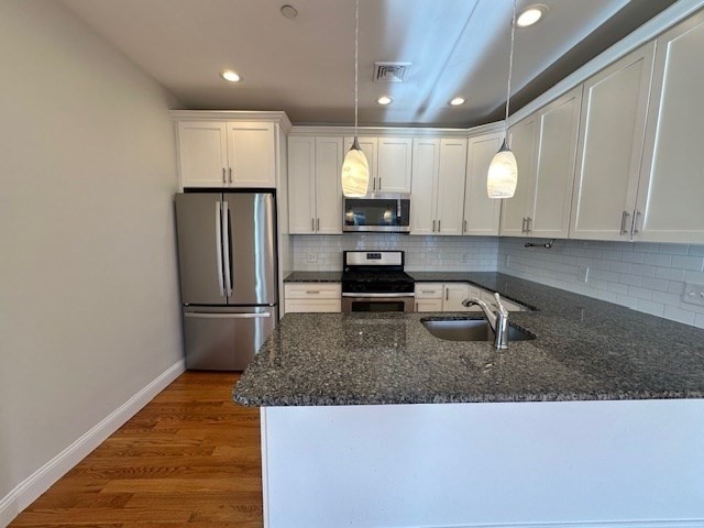 2 bed, 2 bath apartment for rent at 15 Dana Ave Unit 7, Boston — photo 2 of 17