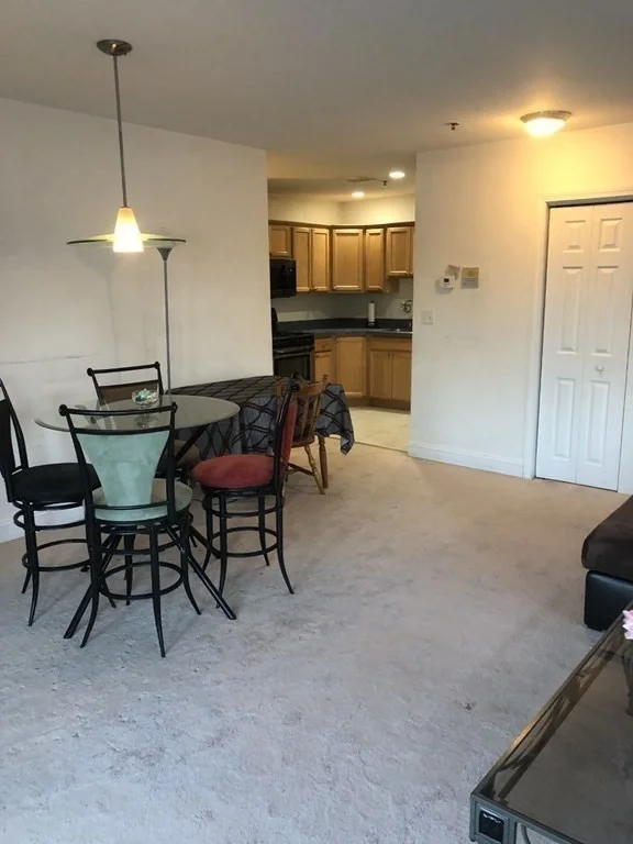 2 bed, 2 bath apartment for rent at 15 Des Moines Unit 202, Quincy — photo 5 of 16