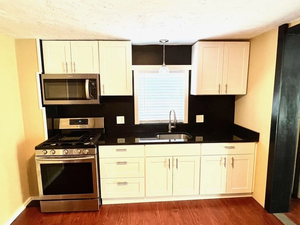 1 bed, 1 bath apartment for rent at 15 Dolphin Ave Unit 2, Winthrop — photo 4 of 13