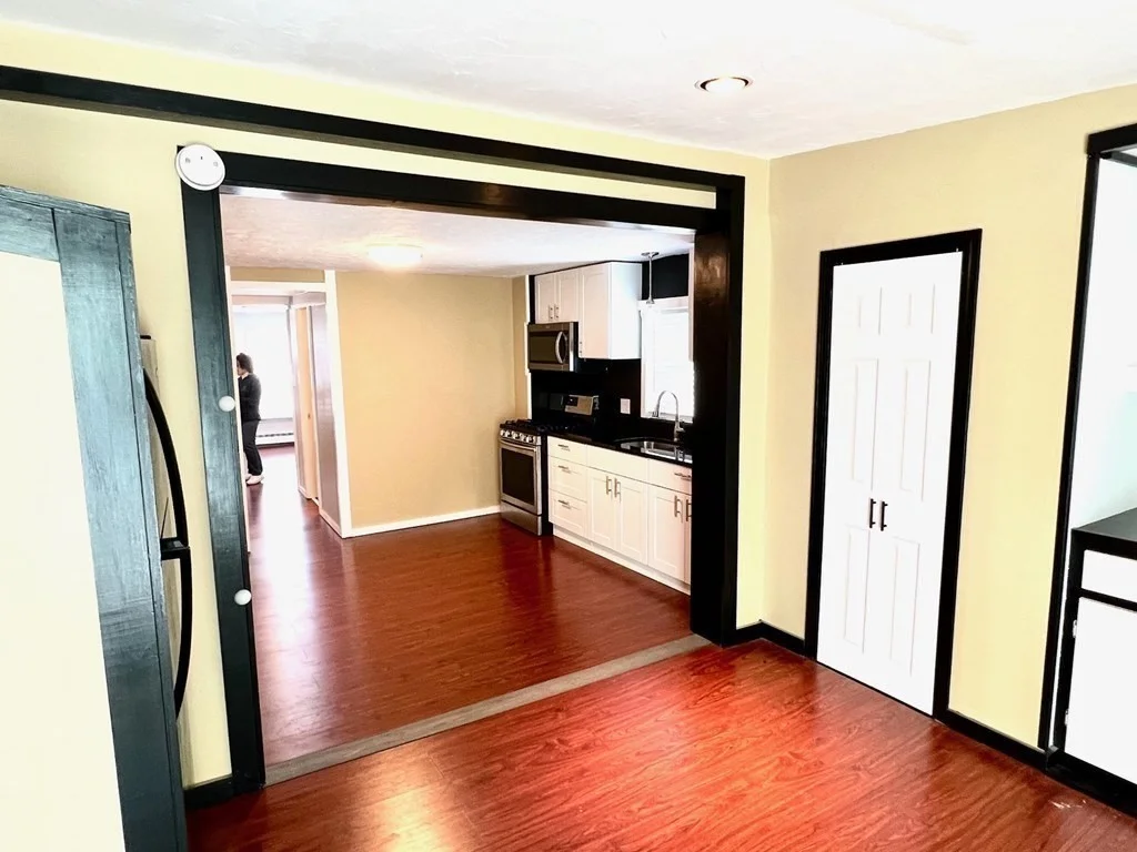 1 bed, 1 bath apartment for rent at 15 Dolphin Ave Unit 2, Winthrop — photo 8 of 13