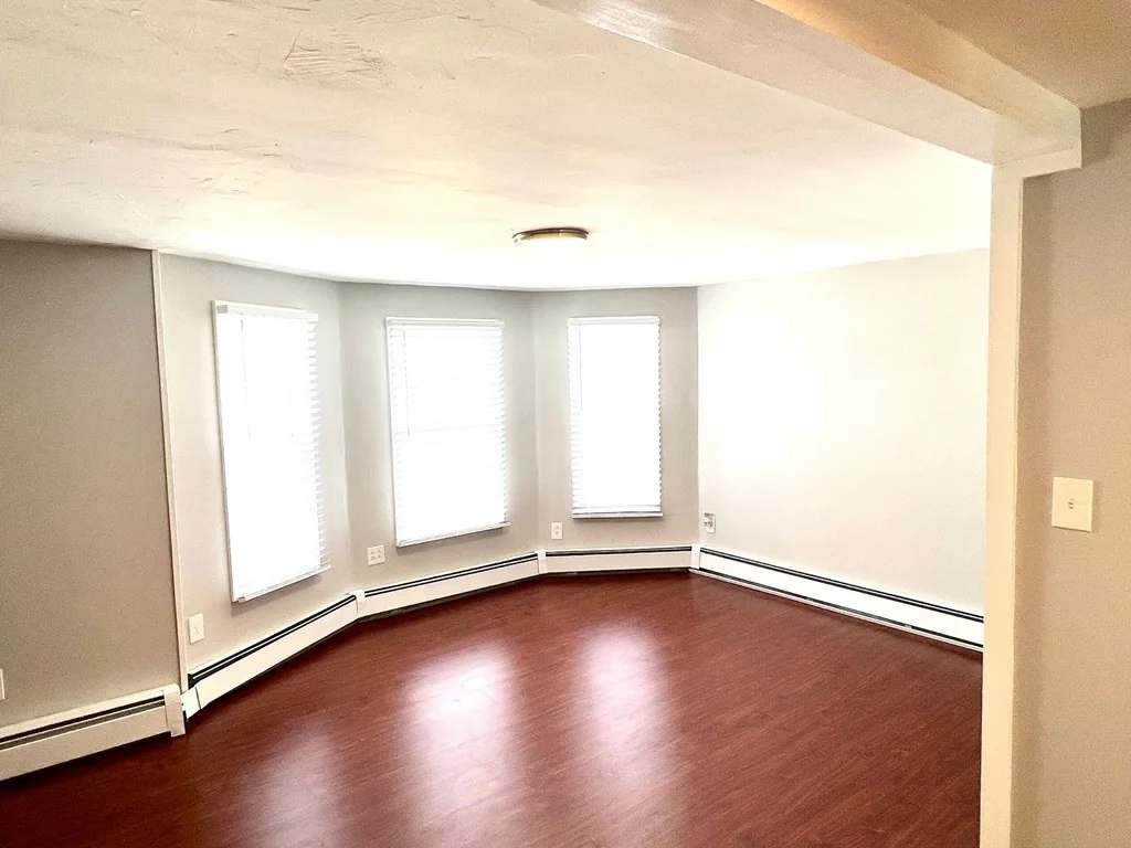 1 bed, 1 bath apartment for rent at 15 Dolphin Ave Unit 2, Winthrop — photo 1 of 13