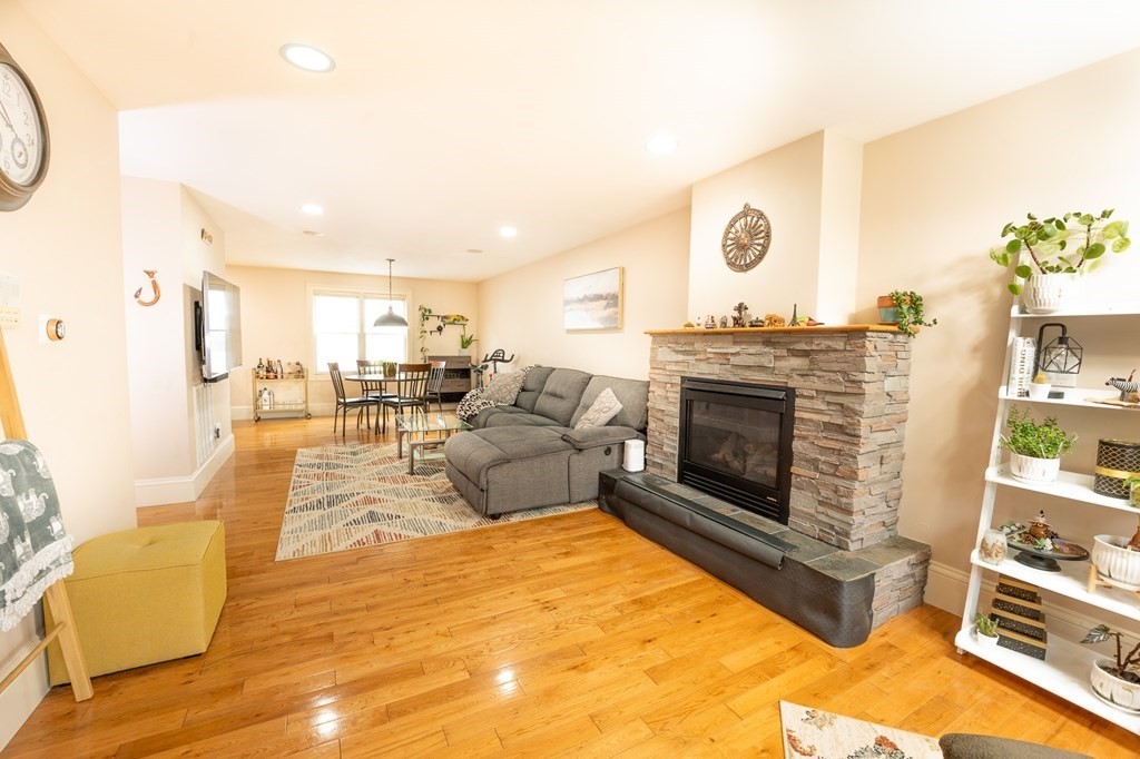 3 bed, 2 bath apartment for rent at 15 Downer Ct Unit 0, Dorchester — photo 7 of 20