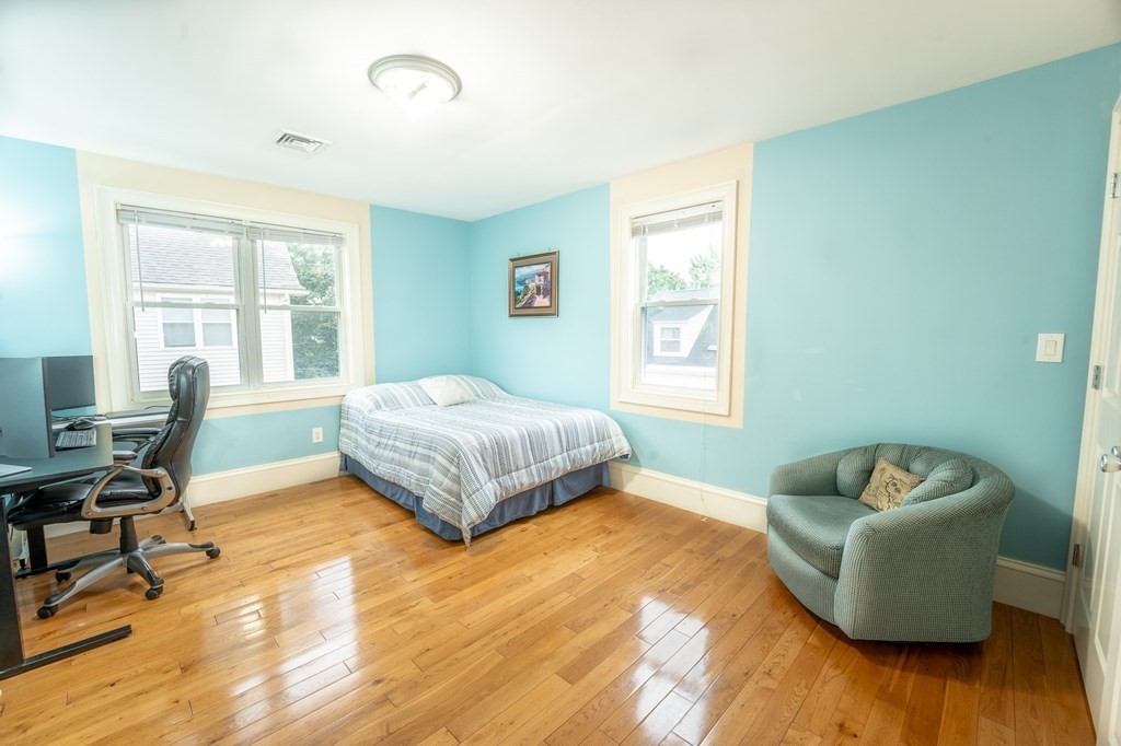 3 bed, 2 bath apartment for rent at 15 Downer Ct Unit 0, Dorchester — photo 12 of 20