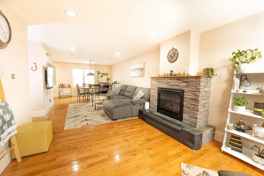 3 bed, 2 bath apartment for rent at 15 Downer Ct Unit 15, Dorchester — photo 8 of 20