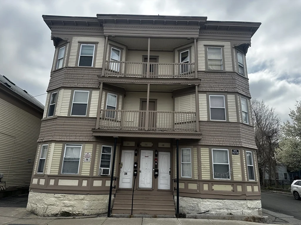 3 bed, 1 bath apartment for rent at 15 Dublin Unit 26-3L, Lowell — photo 9 of 9