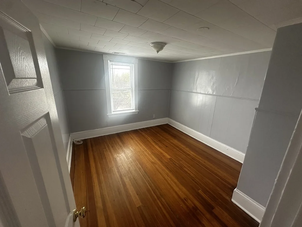 3 bed, 1 bath apartment for rent at 15 Dublin Unit 26-3L, Lowell — photo 4 of 9