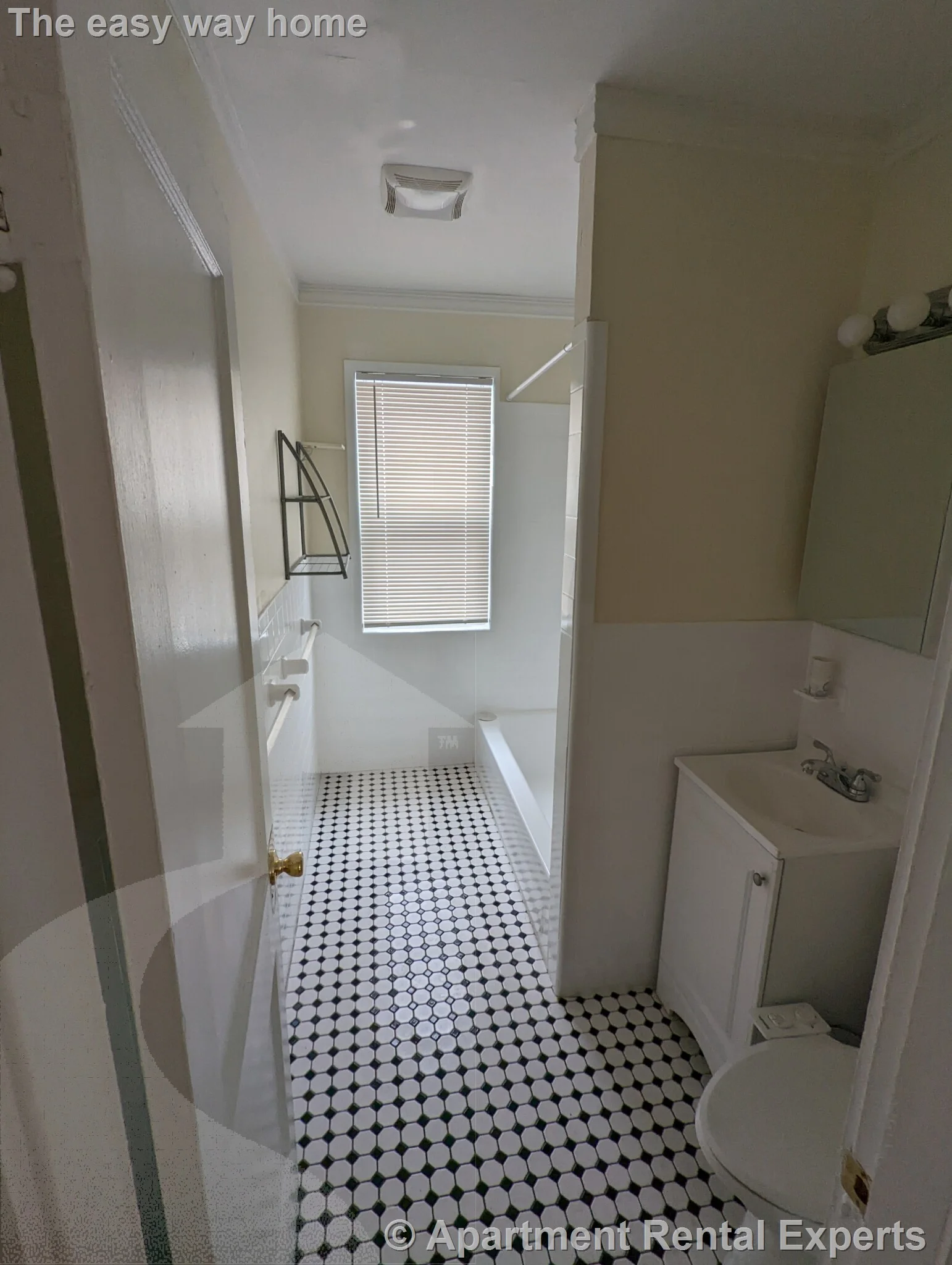 4 bed, 2 bath apartment for rent at 15 Egerton Rd Unit 1, East Arlington — photo 10 of 21