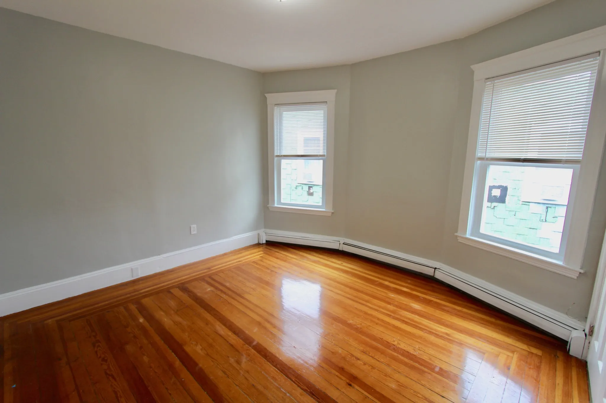4 bed, 2 bath apartment for rent at 15 Elder St Unit 1, Dorchester — photo 2 of 9