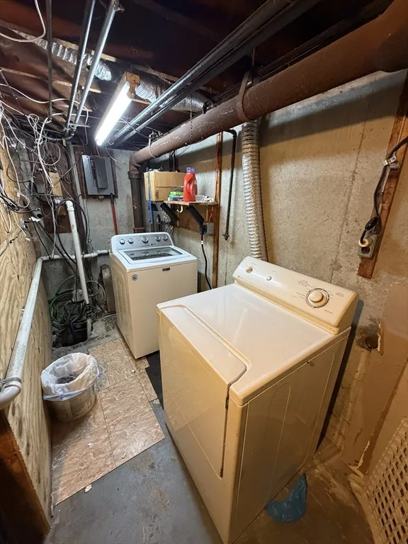 4 bed, 1 bath apartment for rent at 15 Eliot St Unit A, Framingham Center — photo 8 of 10