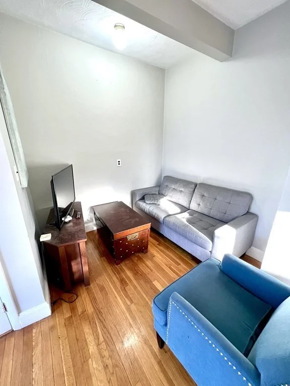 2 bed, 1 bath apartment for rent at 15 Ellery St Unit 12, Harvard Square — photo 3 of 6