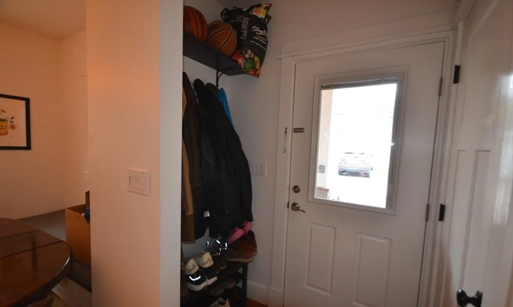 3 bed, 2 bath apartment for rent at 15 Elmira St Unit 1, Brighton — photo 29 of 34