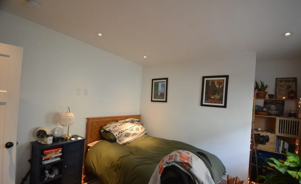 3 bed, 2 bath apartment for rent at 15 Elmira St Unit 1, Brighton — photo 14 of 34