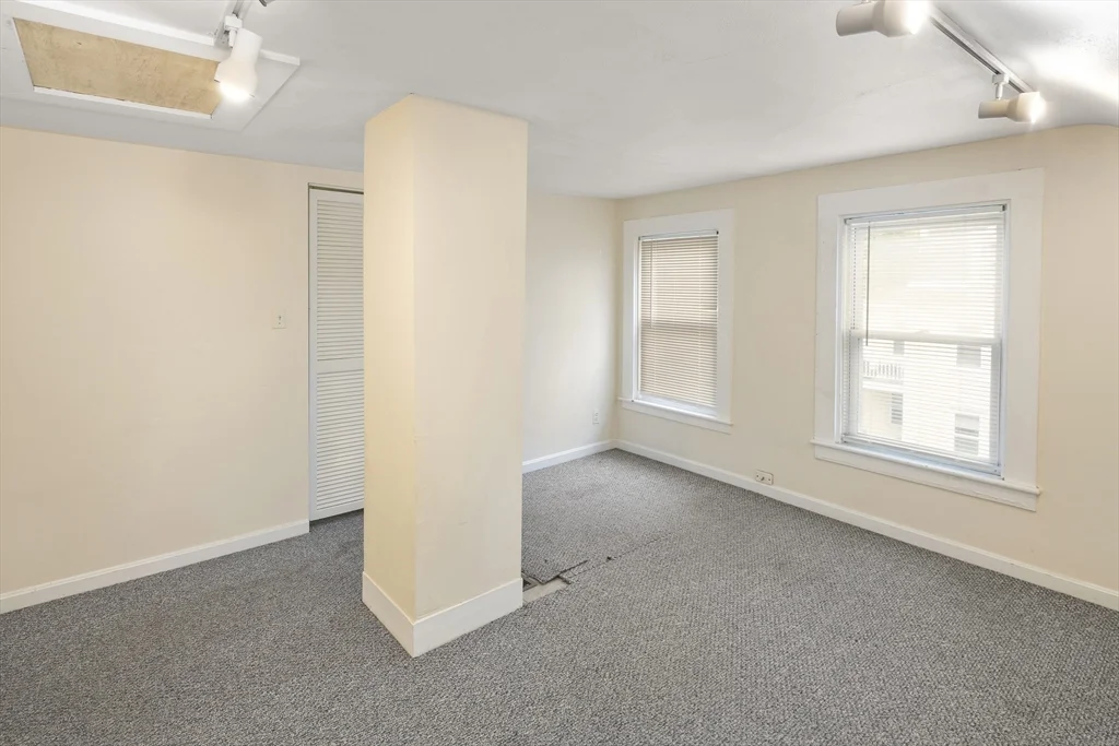 3 bed, 1 bath apartment for rent at 15 Emerson St Unit 0, Wakefield — photo 16 of 20