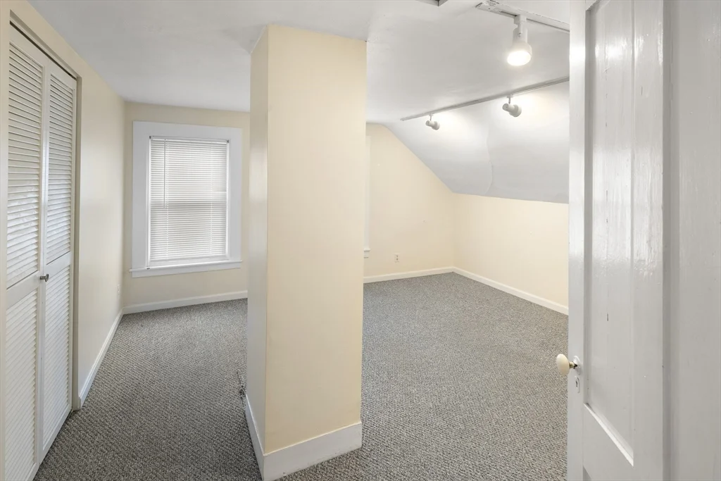 3 bed, 1 bath apartment for rent at 15 Emerson St Unit 0, Wakefield — photo 15 of 20