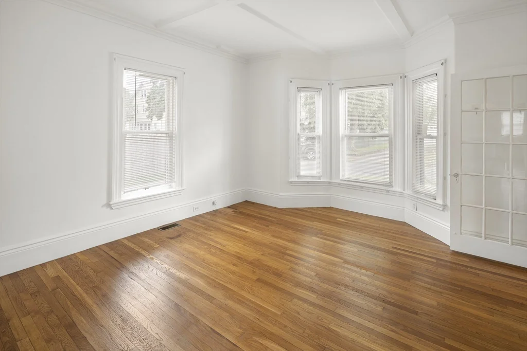 3 bed, 1 bath apartment for rent at 15 Emerson St Unit 0, Wakefield — photo 6 of 20