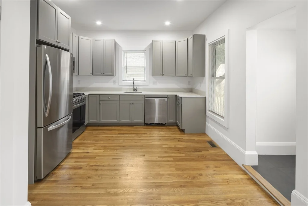 3 bed, 1 bath apartment for rent at 15 Emerson St Unit 0, Wakefield — photo 2 of 20
