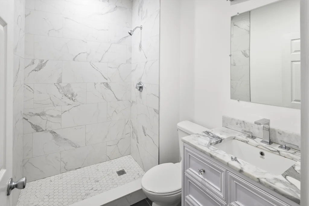 3 bed, 1 bath apartment for rent at 15 Emerson St Unit 0, Wakefield — photo 14 of 20