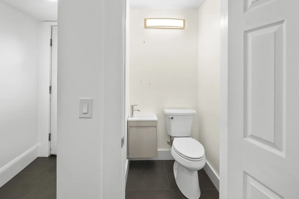 3 bed, 1 bath apartment for rent at 15 Emerson St Unit 0, Wakefield — photo 8 of 20