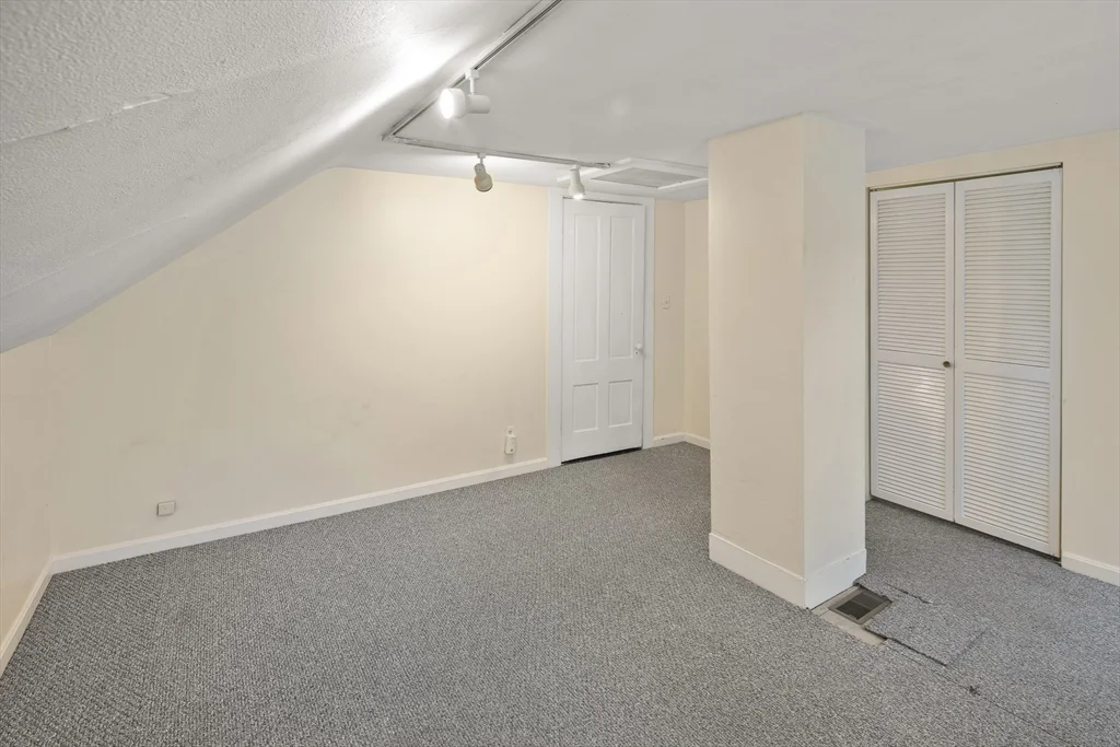 3 bed, 1 bath apartment for rent at 15 Emerson St Unit 0, Wakefield — photo 17 of 20