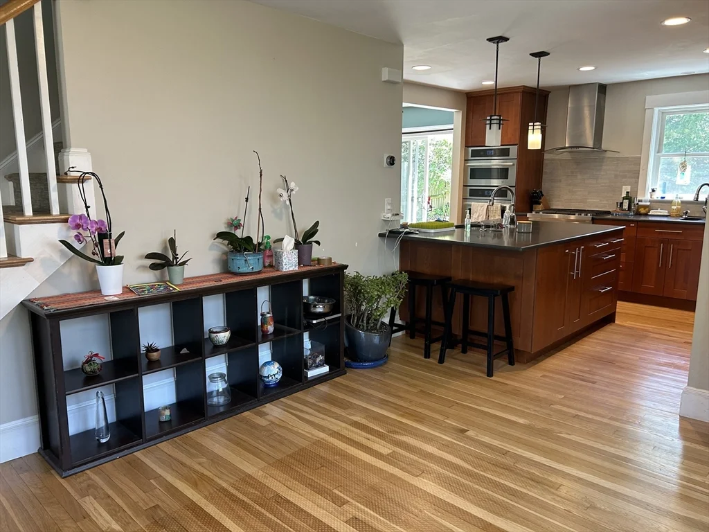 4 bed, 3 bath apartment for rent at 15 Englewood Rd Unit 0, Winchester — photo 9 of 32