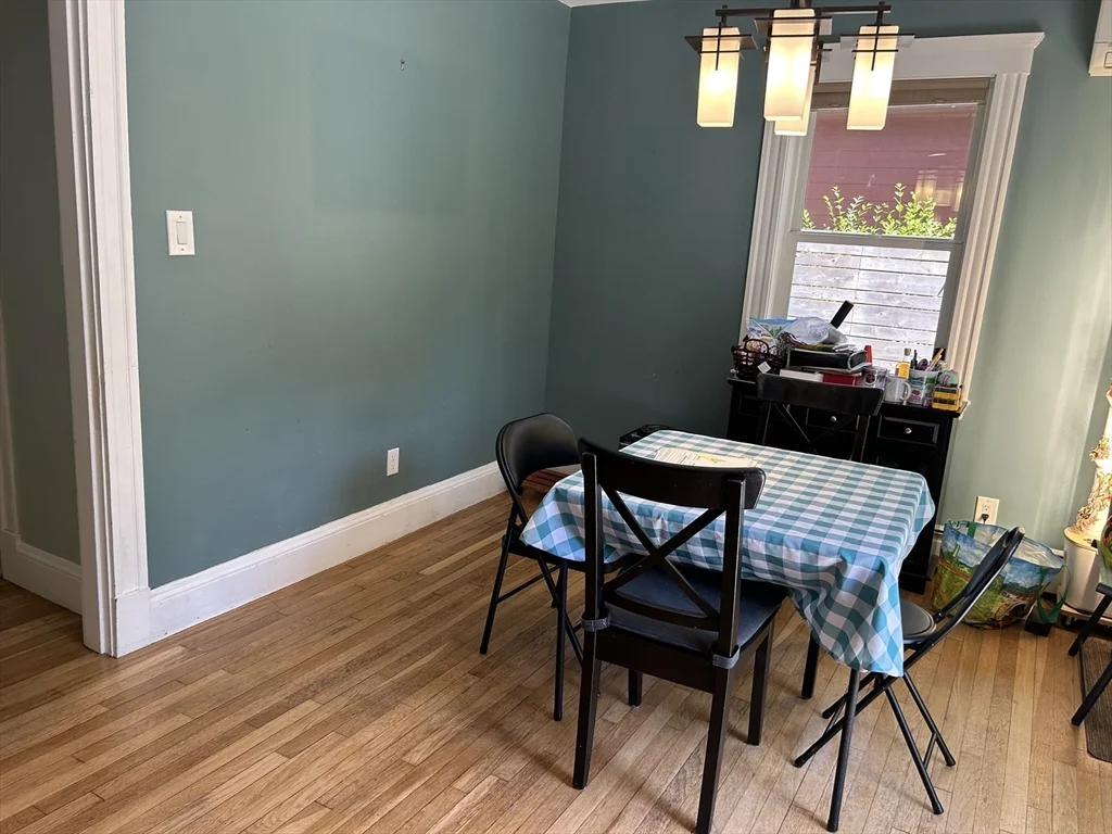 4 bed, 3 bath apartment for rent at 15 Englewood Rd Unit 0, Winchester — photo 8 of 32