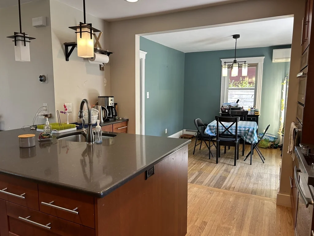 4 bed, 3 bath apartment for rent at 15 Englewood Rd Unit 0, Winchester — photo 6 of 32