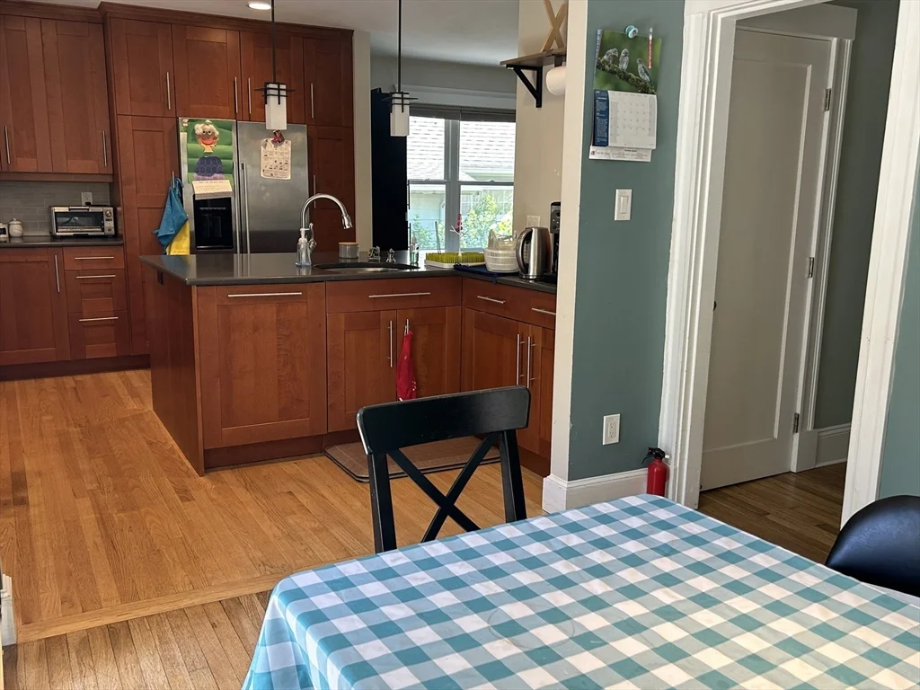 4 bed, 3 bath apartment for rent at 15 Englewood Rd Unit 0, Winchester — photo 4 of 32