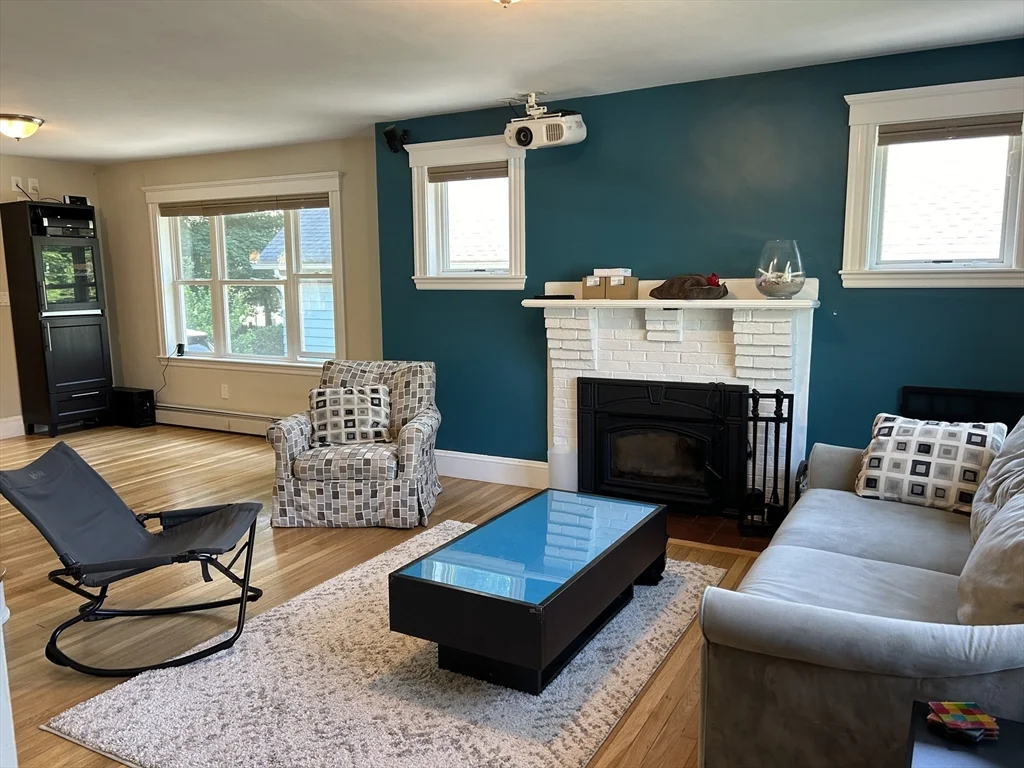 4 bed, 3 bath apartment for rent at 15 Englewood Rd Unit 0, Winchester — photo 10 of 32