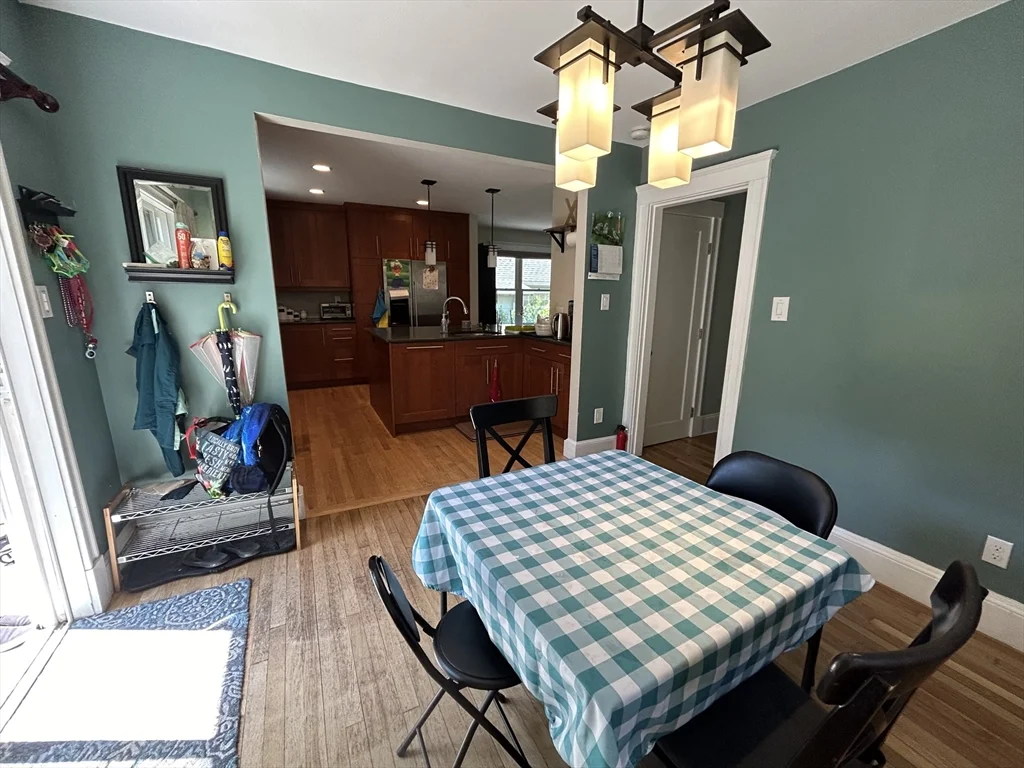 4 bed, 3 bath apartment for rent at 15 Englewood Rd Unit 0, Winchester — photo 7 of 32