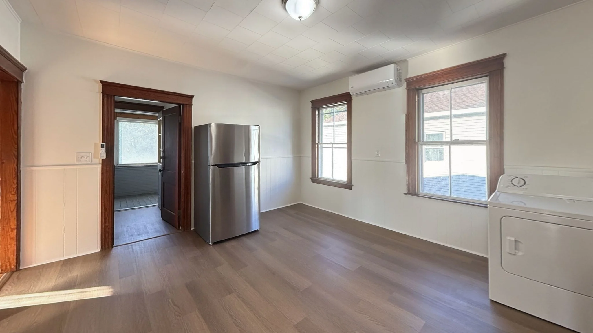 2 bed, 1 bath apartment for rent at 15 Ericsson St Unit 3, Worcester — photo 4 of 16