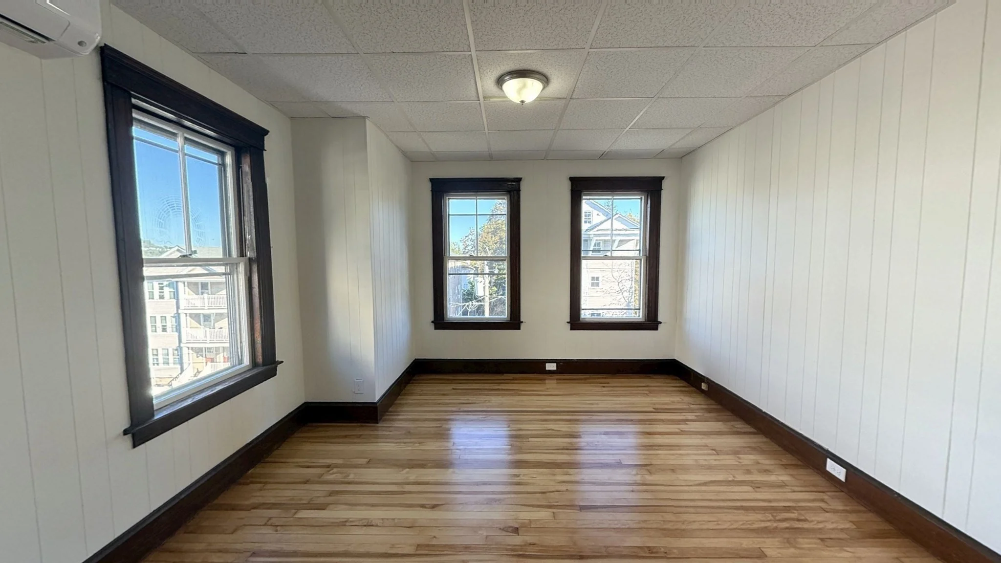 2 bed, 1 bath apartment for rent at 15 Ericsson St Unit 3, Worcester — photo 2 of 16