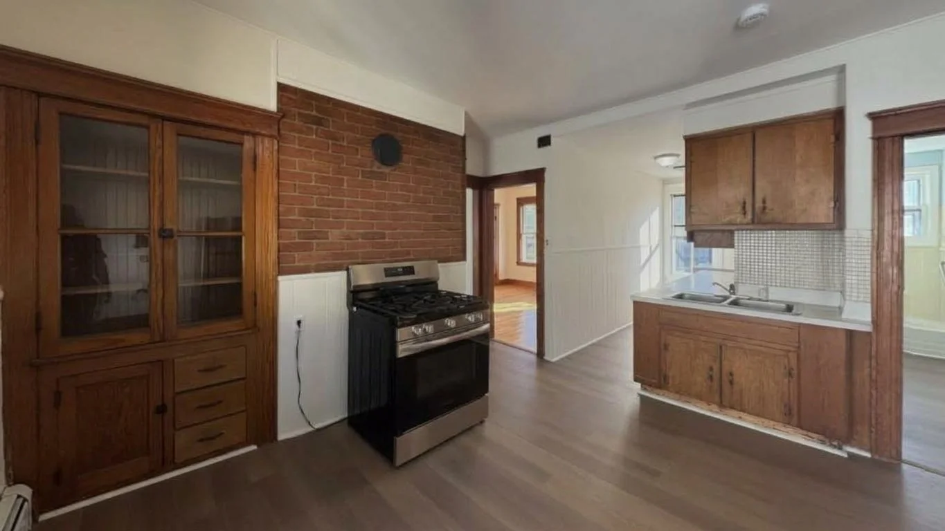 2 bed, 1 bath apartment for rent at 15 Ericsson St Unit 3, Worcester — photo 5 of 16