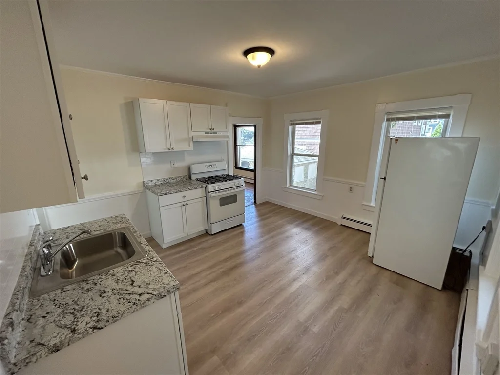 2 bed, 1 bath apartment for rent at 15 Estabrook Ave Unit 1, Marlborough — photo 2 of 17