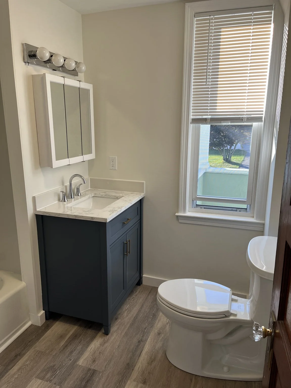 2 bed, 1 bath apartment for rent at 15 Euclid Ave Unit 2, Methuen — photo 5 of 9