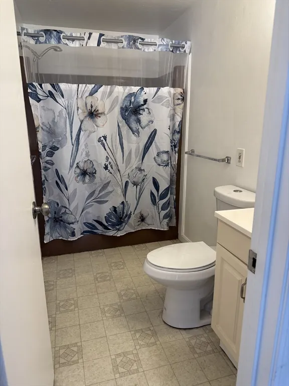2 bed, 1 bath apartment for rent at 15 Eustis St Unit A, Burncoat — photo 9 of 11
