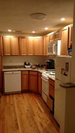 2 bed, 1 bath apartment for rent at 15 Euston Rd Unit 10, Brighton — photo 2 of 4