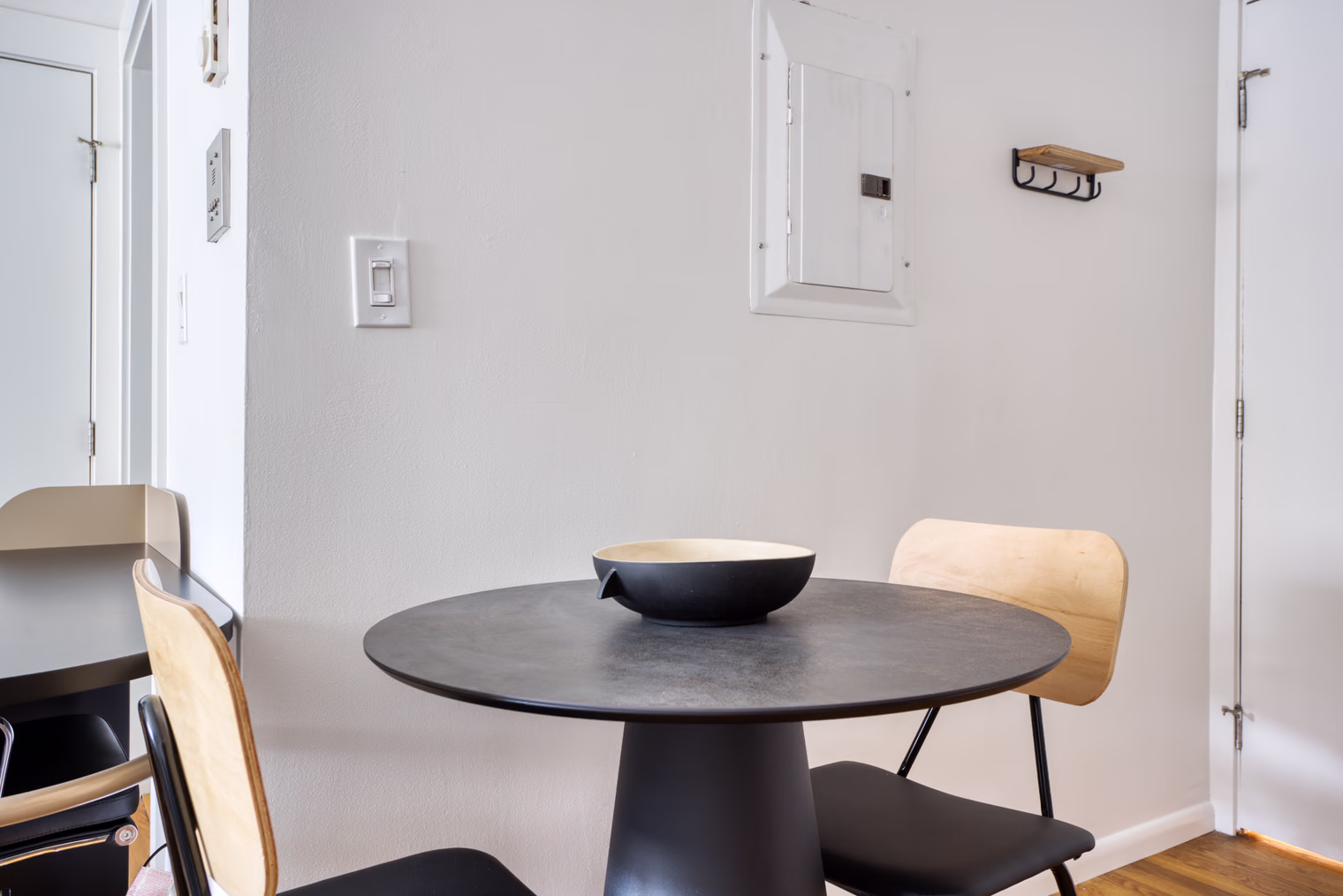 Studio bed, 1 bath apartment for rent at 15 Euston Rd Unit 11, Brighton — photo 11 of 34