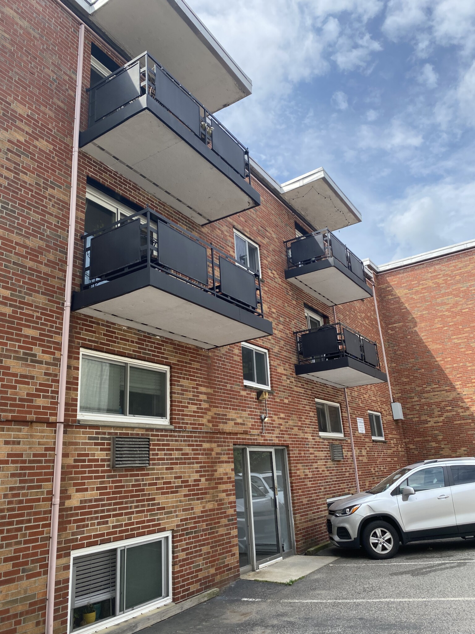 1 bed, 1 bath apartment for rent at 15 Euston Rd Unit 15, Brighton — photo 17 of 19