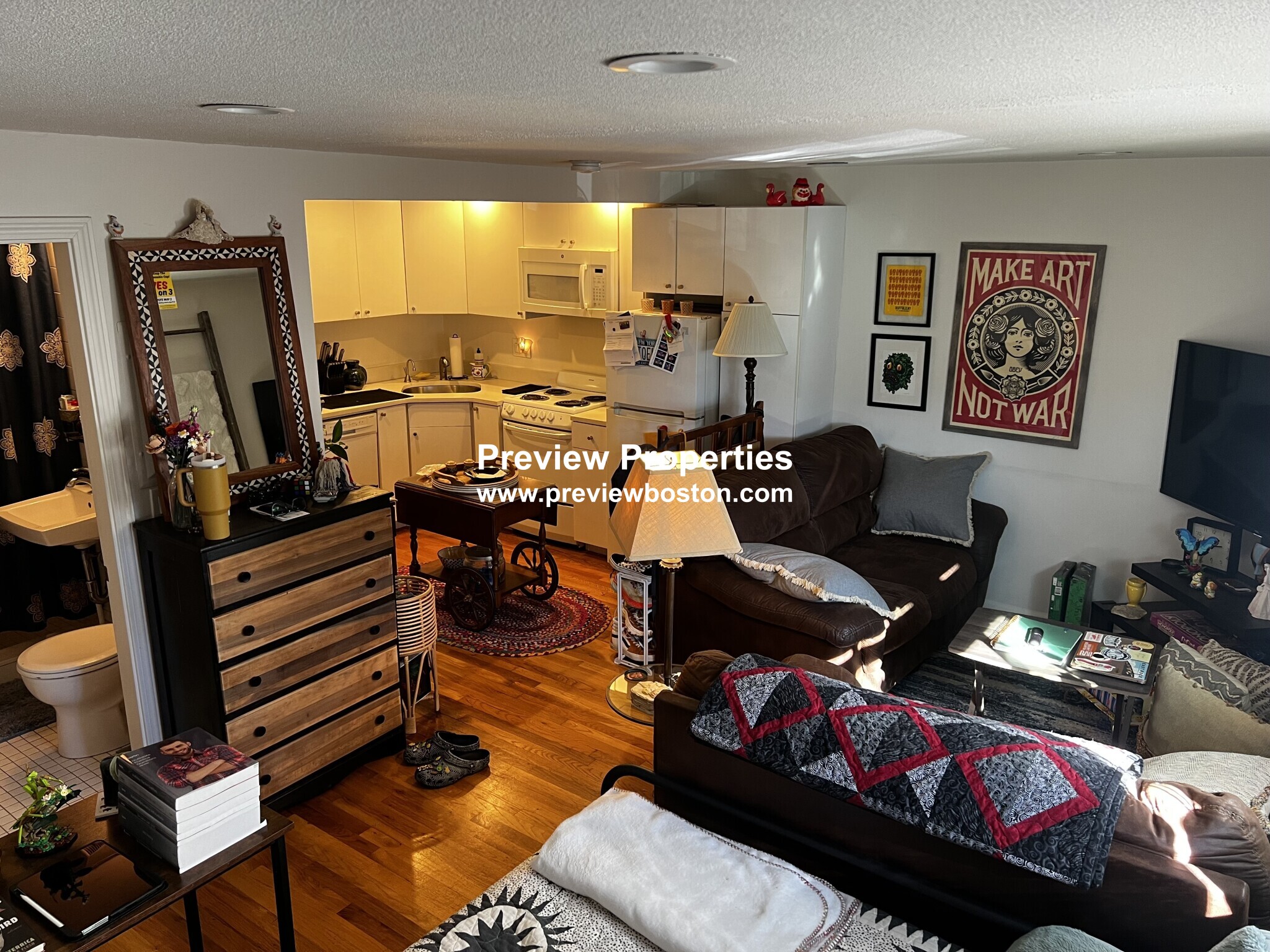 Studio bed, 1 bath apartment for rent at 15 Euston Rd Unit 17P, Brighton — photo 1 of 22