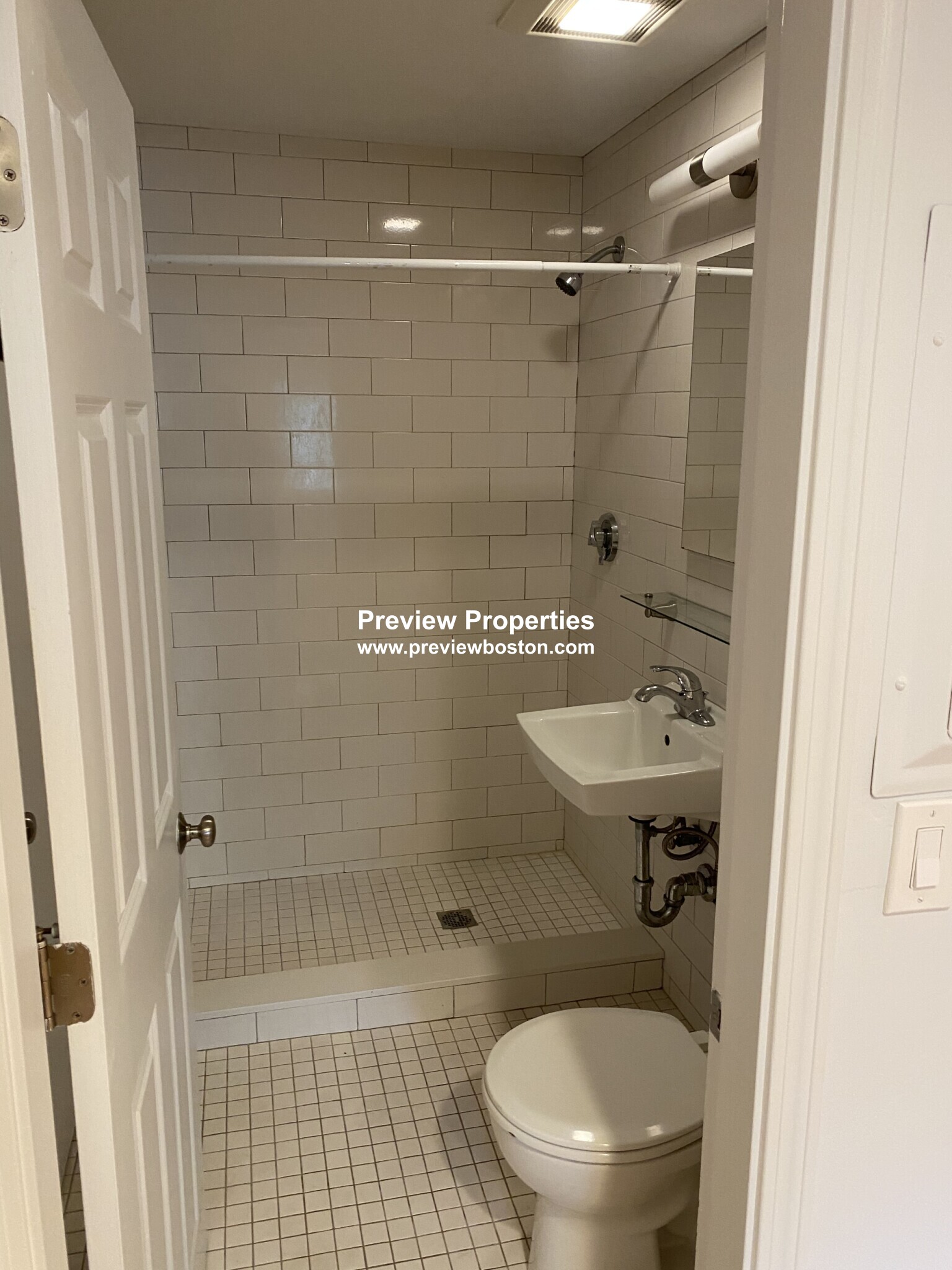 Studio bed, 1 bath apartment for rent at 15 Euston Rd Unit 17P, Brighton — photo 10 of 22