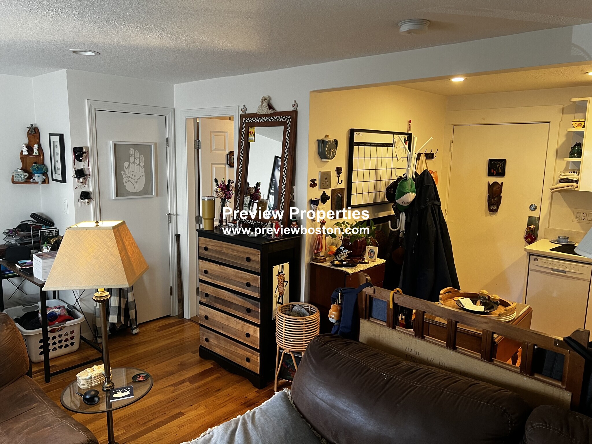 Studio bed, 1 bath apartment for rent at 15 Euston Rd Unit 17P, Brighton — photo 2 of 22