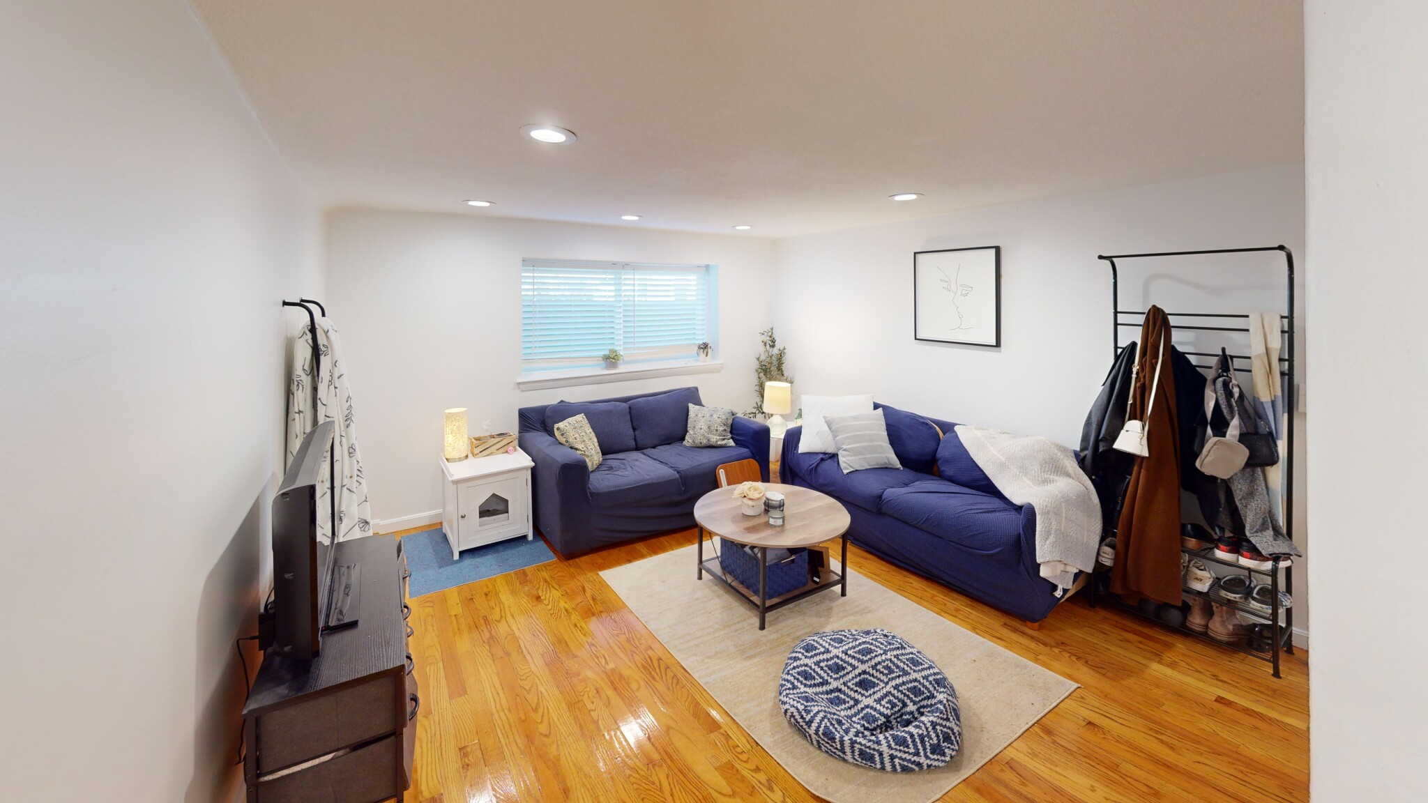 2 bed, 1 bath apartment for rent at 15 Euston Rd Unit 4, Brighton — photo 2 of 5