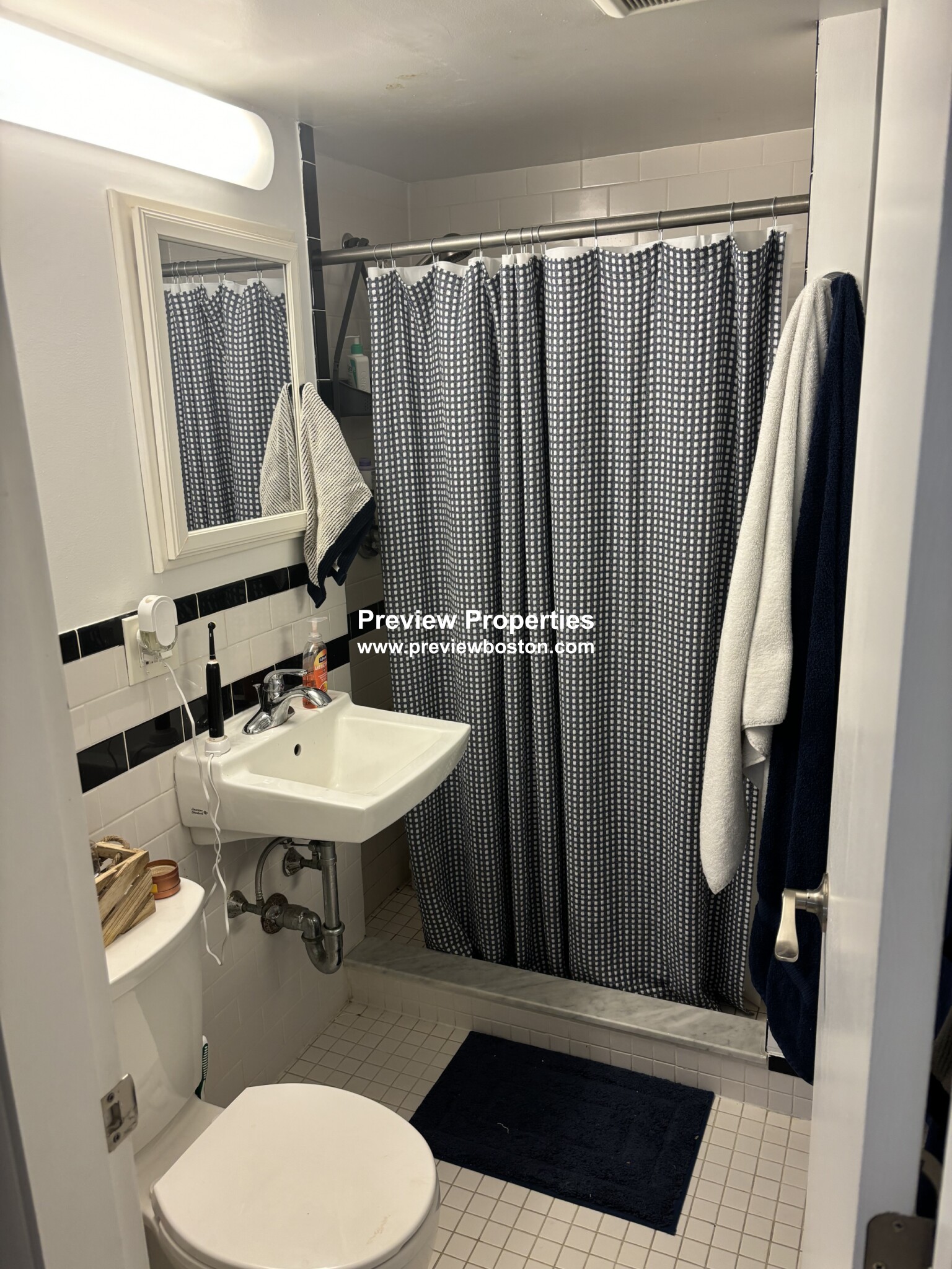 2 bed, 1 bath apartment for rent at 15 Euston Rd Unit 4P, Brighton — photo 5 of 22