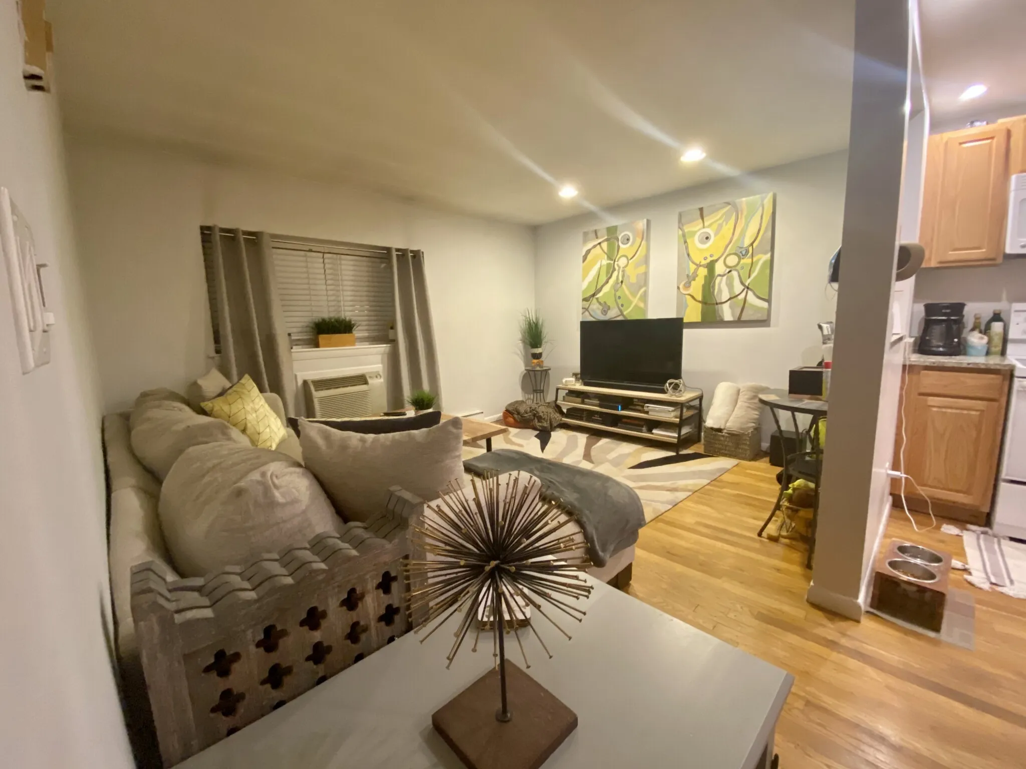 1 bed, 1 bath apartment for rent at 15 Euston Rd Unit 8, Brighton — photo 2 of 7