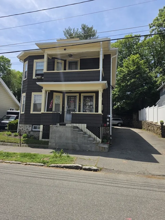 2 bed, 1 bath apartment for rent at 15 Fair Oaks Unit 2, Lynn — photo 1 of 9
